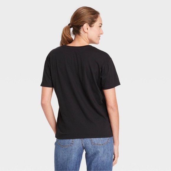 Disney shirt short sleeve model is wearing small and she’s 5’10 NWT - Picture 2 of 5